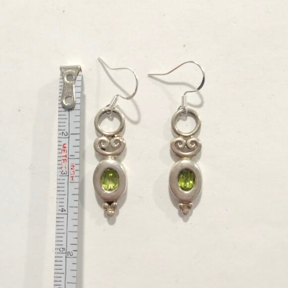 Vtg 925 Sterling Silver Oval Cut Peridot Dangle Drop Earrings Hook Art Nouveau - Picture 6 of 9